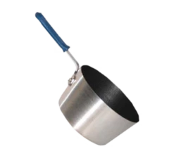 Vollrath Z434412 4.5 Qt. 11 Gauge Aluminum With Natural Finish Exterior Wear-Ever Tapered Sauce Pan